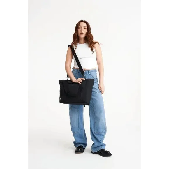 NWT BEIS Beisics Tote in Black